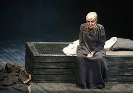 Concha Velasco en la obra 'Juana'.