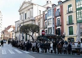 Recorrido fúnebre del féretro de Concha Velasco en Valladolid