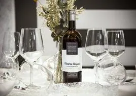 Más de una veintena de premios y reconocimientos nacionales e internacionales acreditan la calidad de Cuatro Rayas Longverdejo – Gran Vino de Rueda.