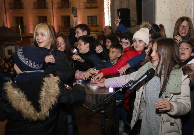 Los consejeros de Infancia pulsan el botón de encendido.