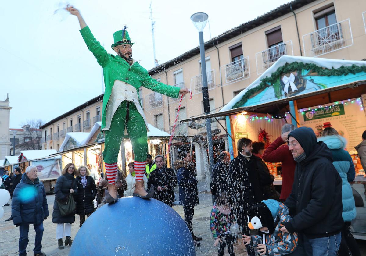 Inauguración del mercado navideño, este martes en la Plaza Mayor.