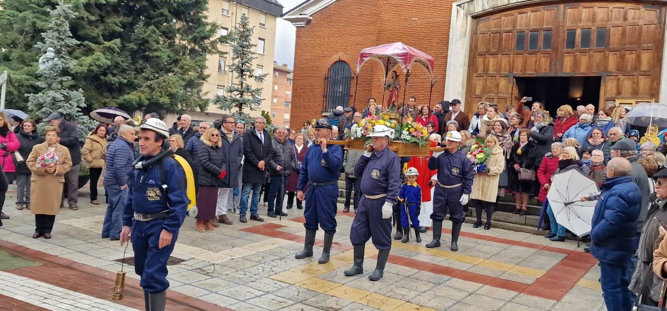 Guardo y Velilla no olvidan la tradición minera en la celebración de Santa Bárbara