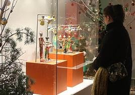 Dos de los belenes expuestos.