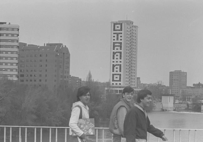 Las pintadas en contra de la Otan en marzo de 1986.