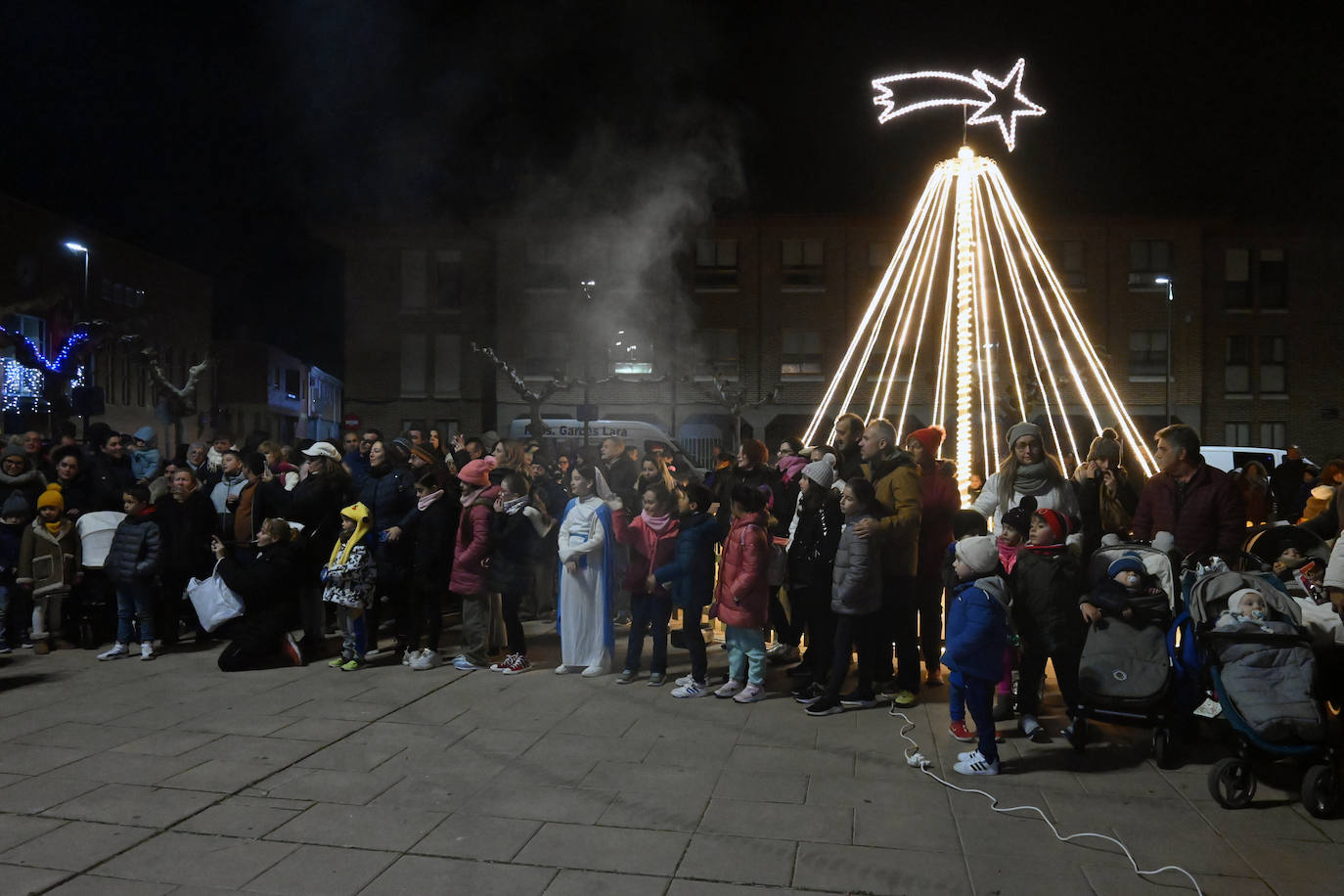 Santovenia de Pisuerga inaugura su árbol de Navidad