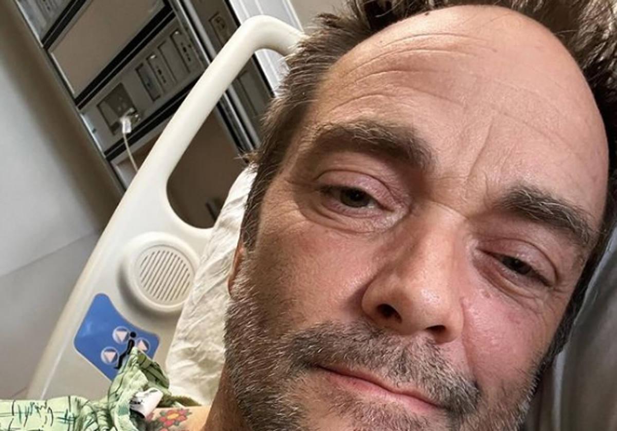 El actor Mark Sheppard en el hospital.