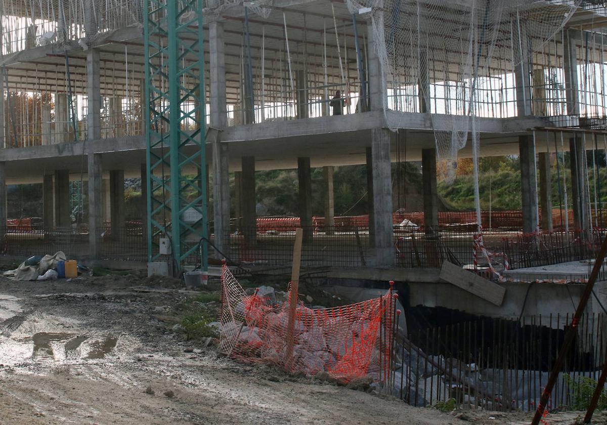 Esqueleto de la construcción del que ha de ser el centro de FP de San Lorenzo, en la capital segoviana.