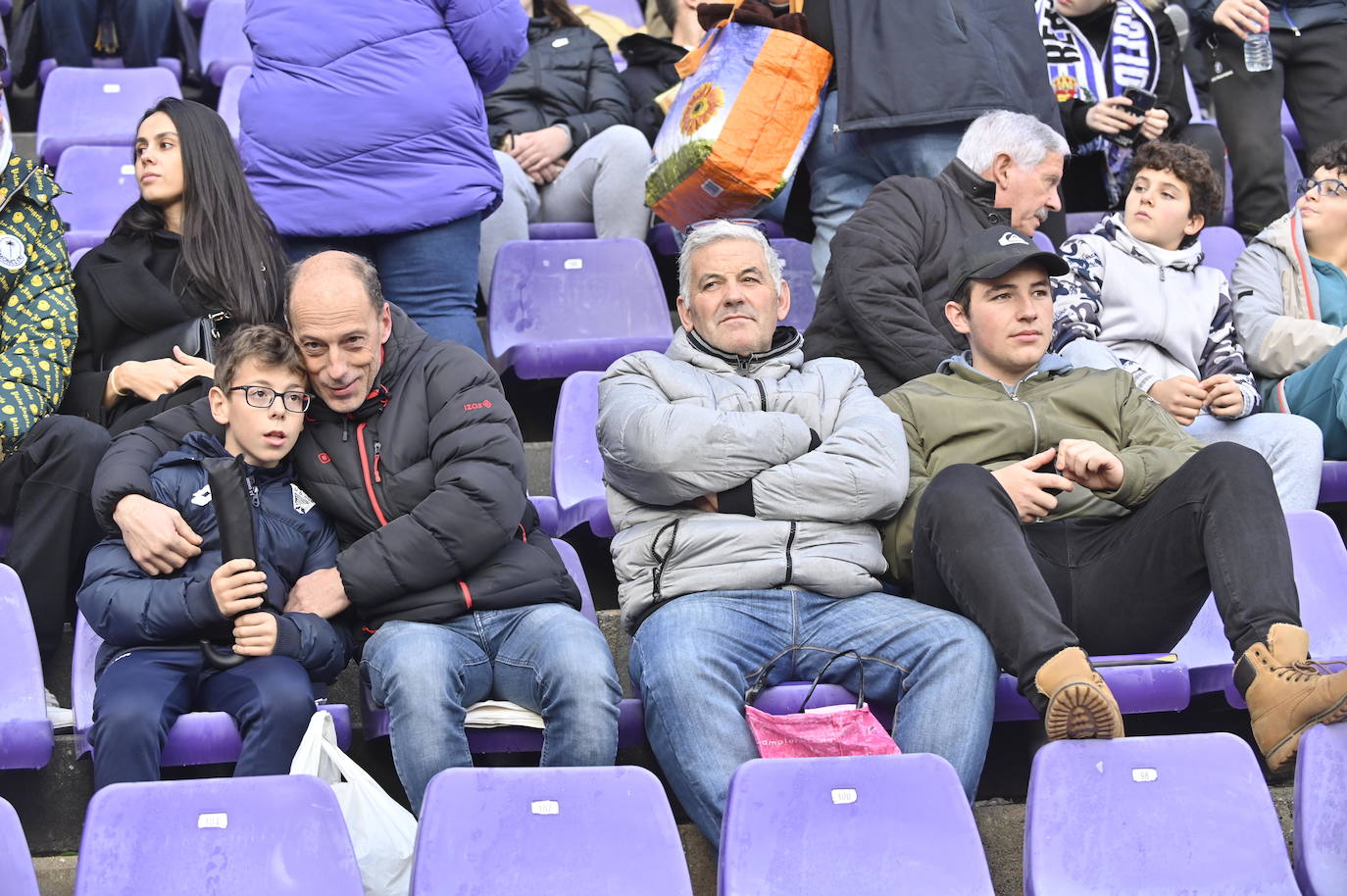 Búscate en las gradas del estadio José Zorrilla (1/4)