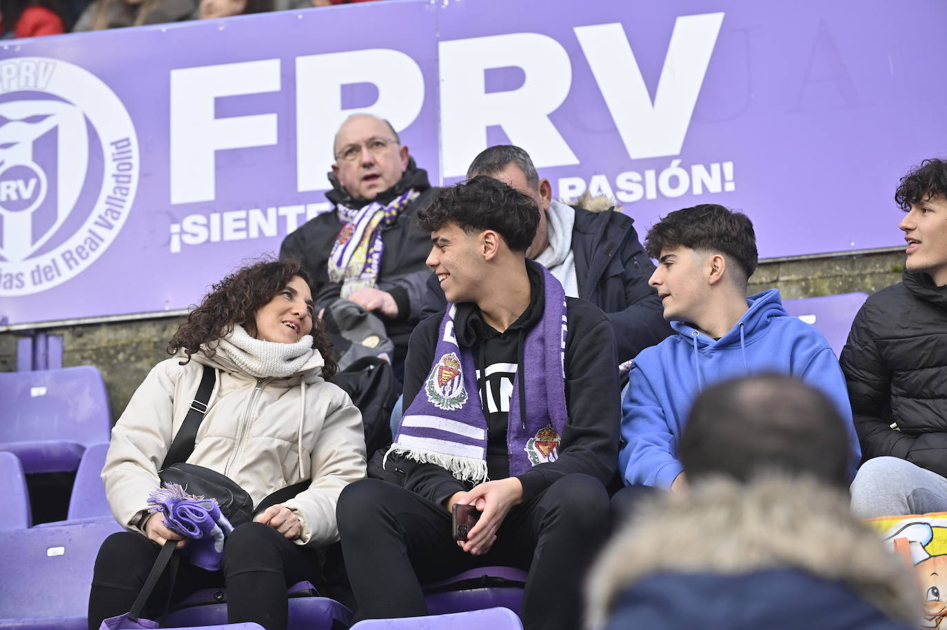 Búscate en las gradas del estadio José Zorrilla (1/4)