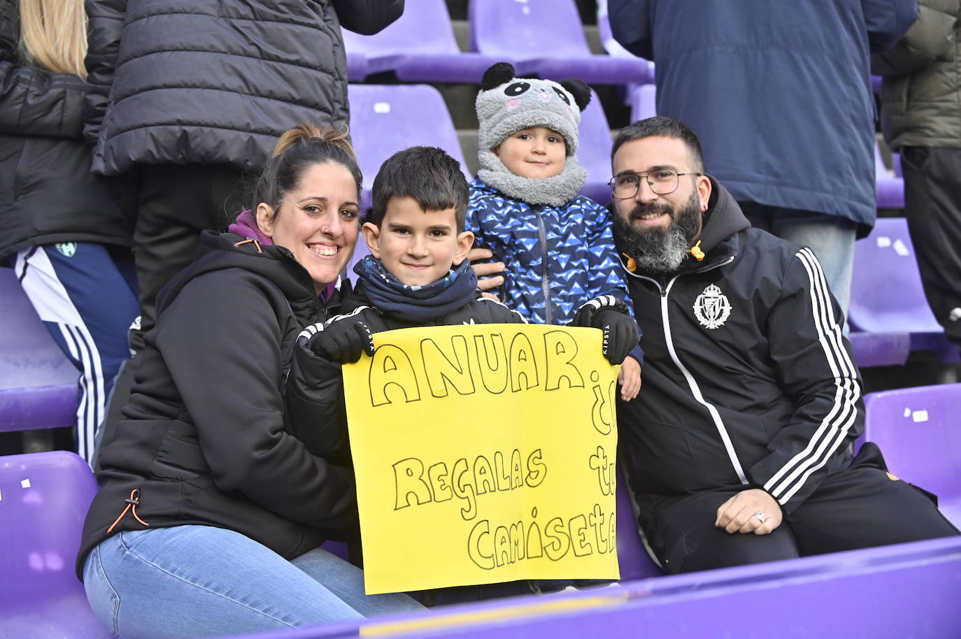 Búscate en las gradas del estadio José Zorrilla (1/4)