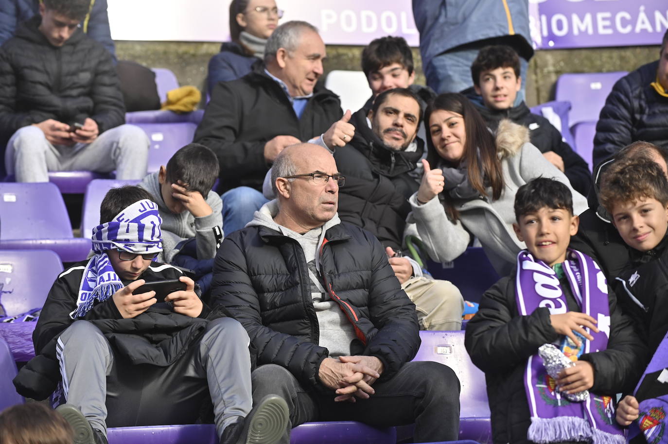 Búscate en las gradas del estadio José Zorrilla (2/4)