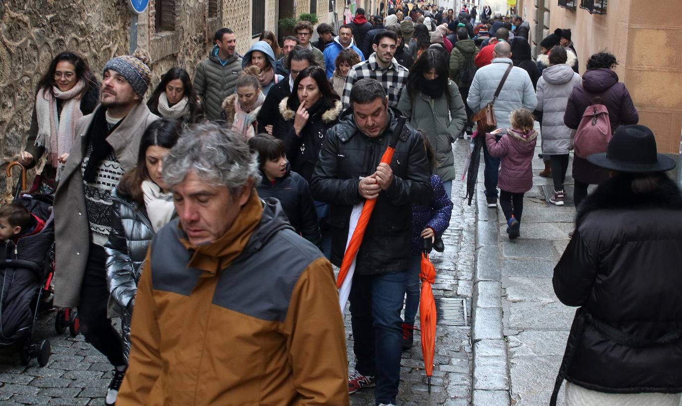 Segovia, repleta de turistas durante el puente