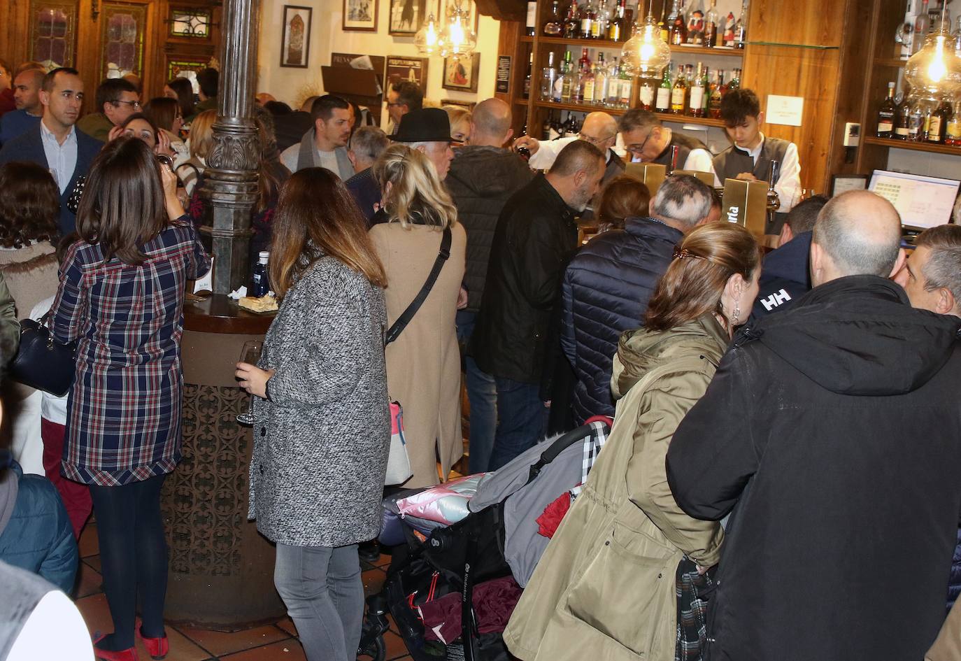 Segovia, repleta de turistas durante el puente