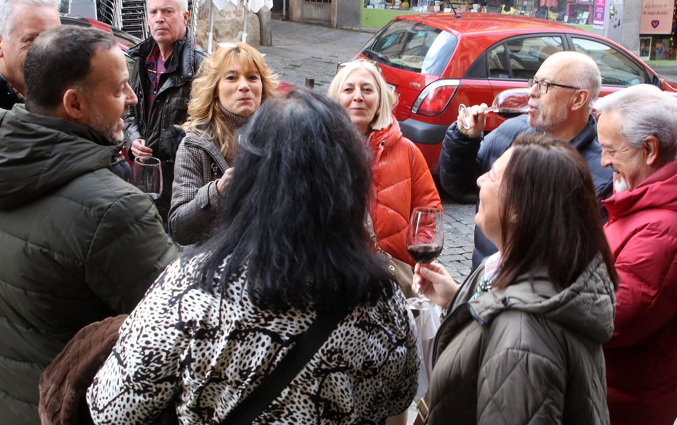 Segovia, repleta de turistas durante el puente