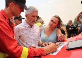 Barcones y Marlaska en una visita al puesto de mando del incendio de Losacio (Zamora), el pasado año.