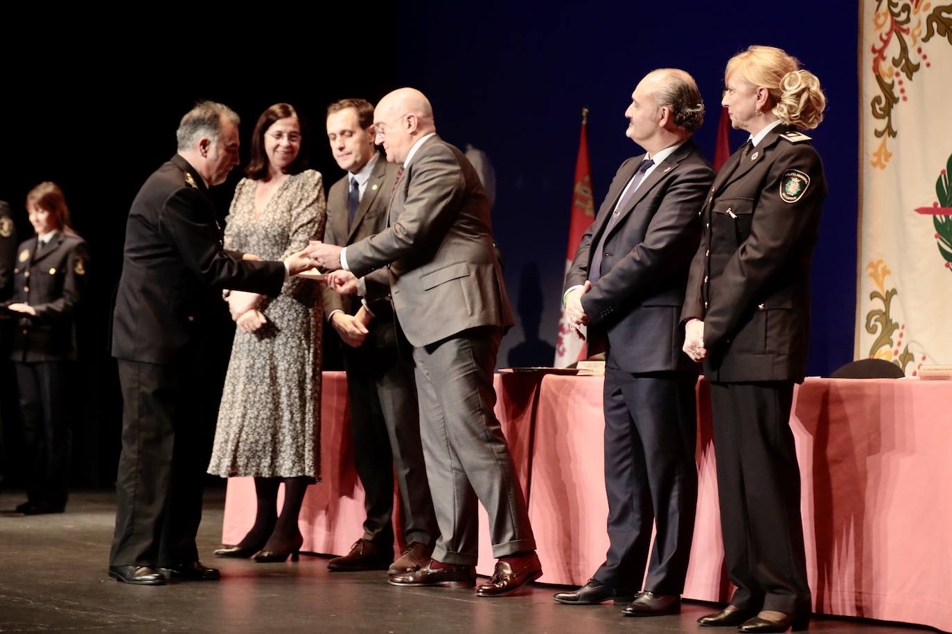Las imágenes del acto por el Día de la Policía Municipal de Valladolid (2/2)