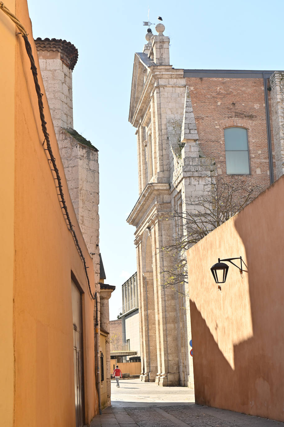 Un paseo en imágenes por la calle Santo Domingo de Guzmán