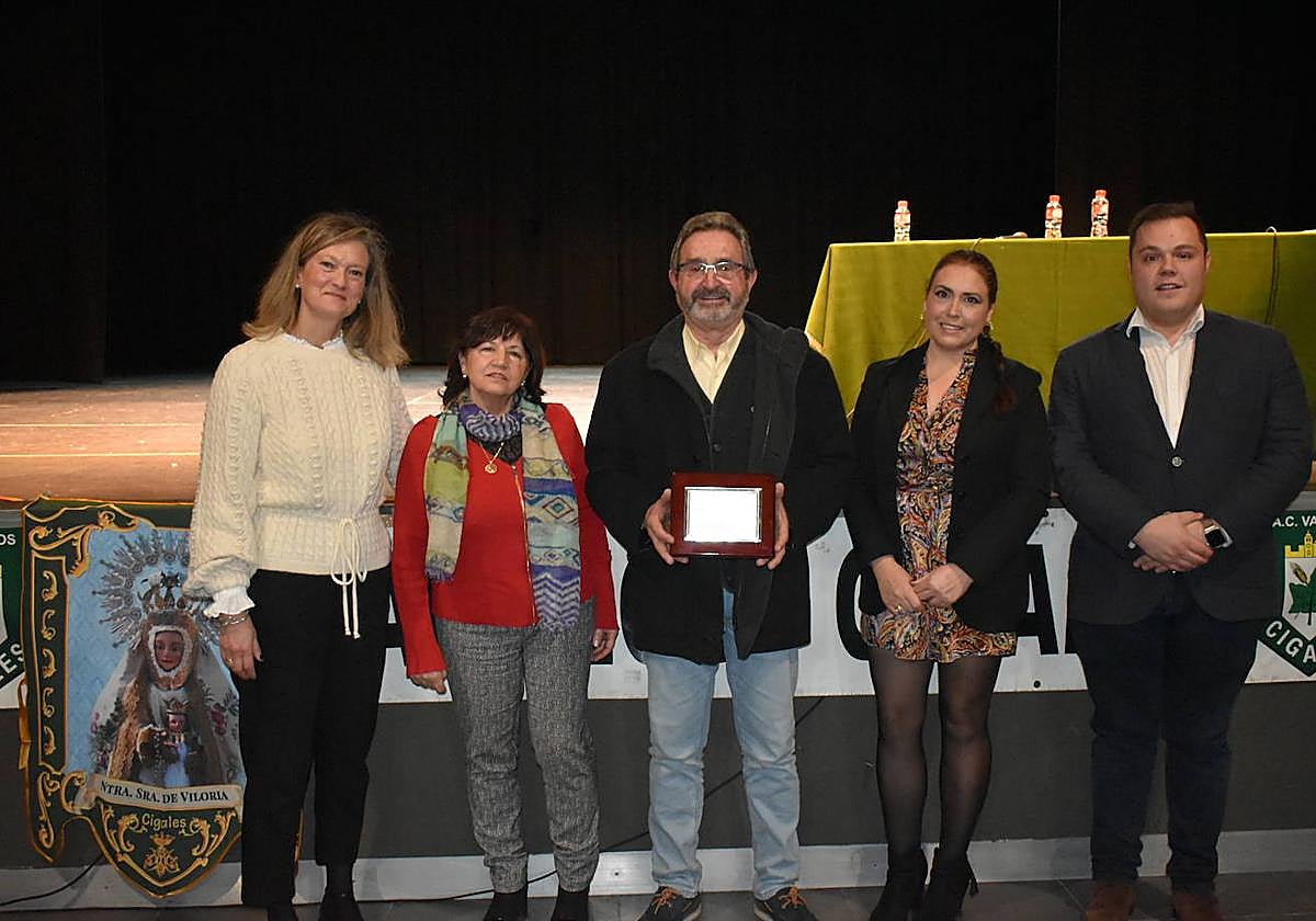 Acto de entrega del título de Cigaleño del año