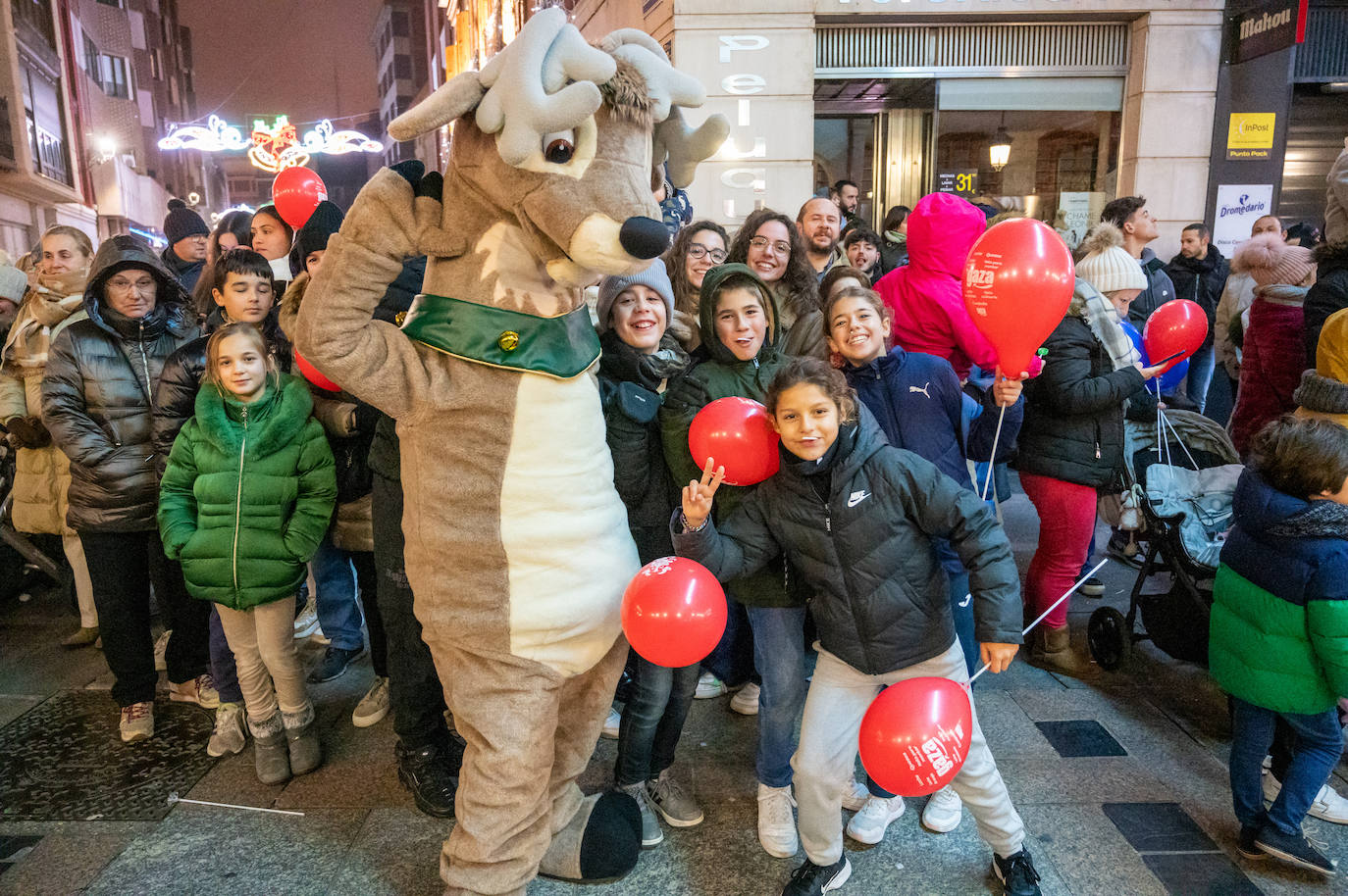 Papá Noel llena las calles de Palencia