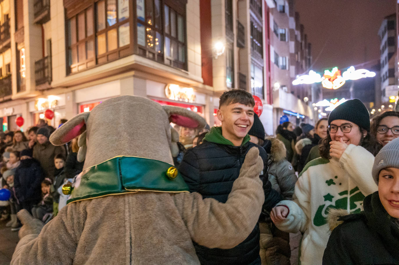 Papá Noel llena las calles de Palencia
