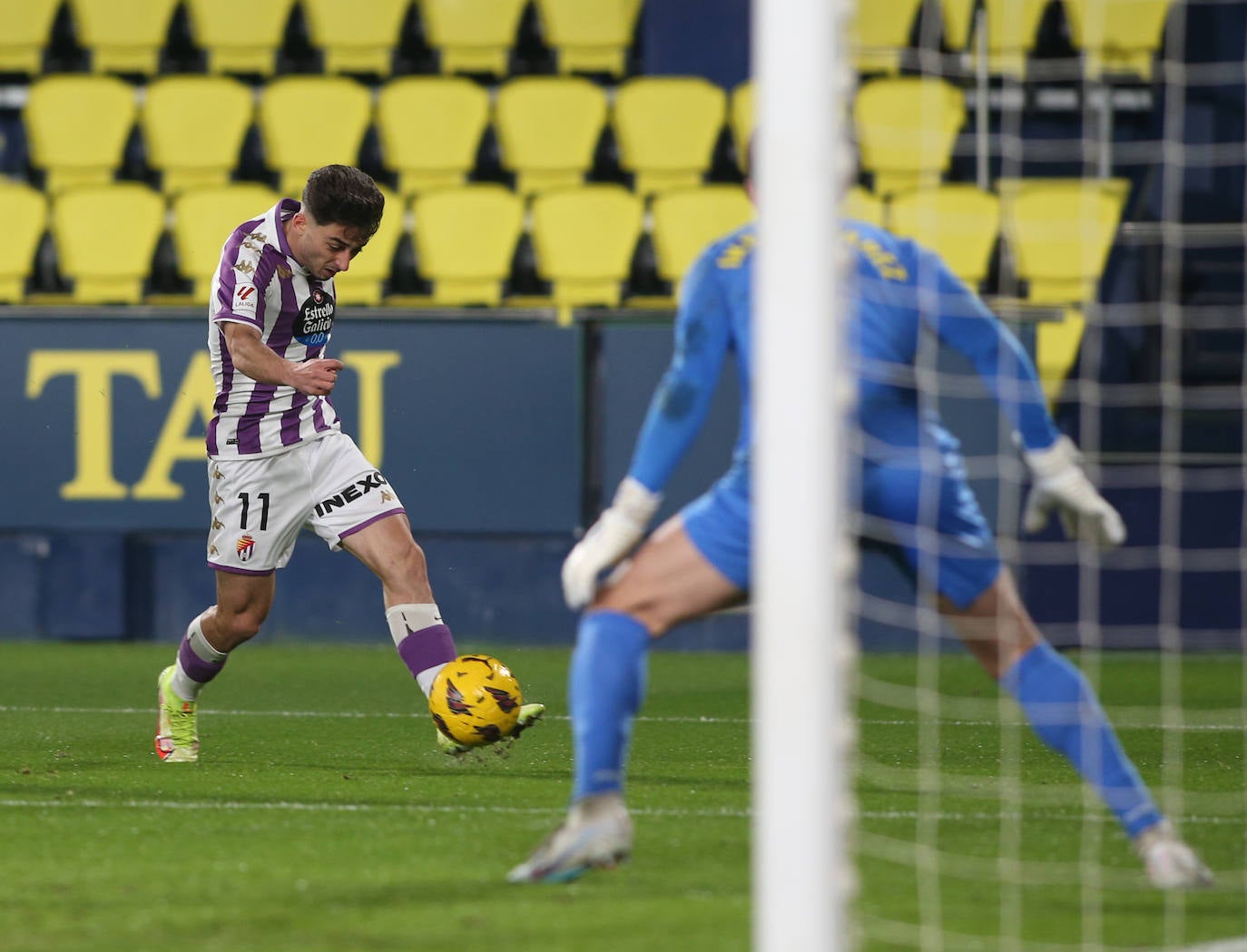 Las imágenes del partido Villarreal B - Real Valladolid