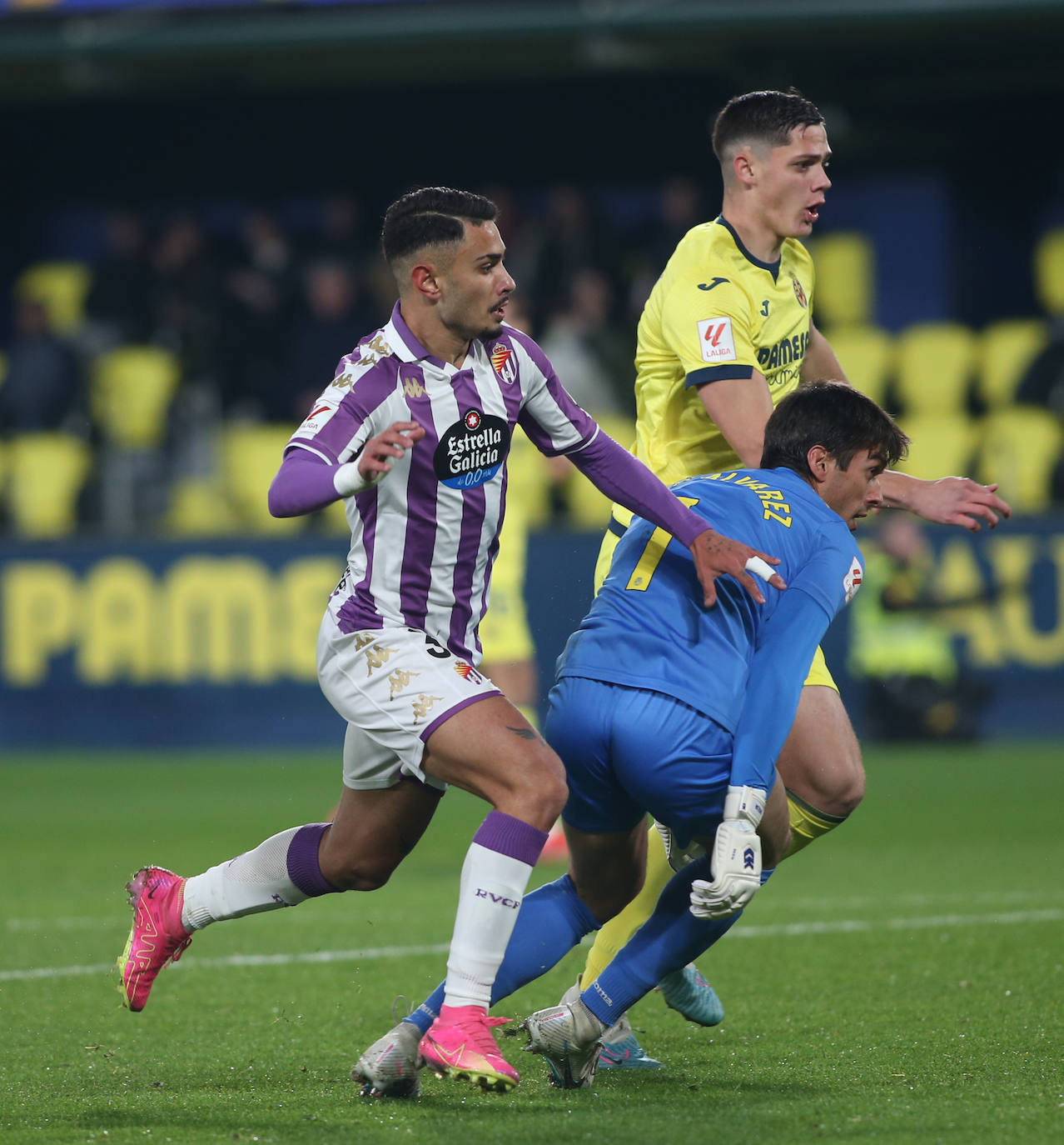 Las imágenes del partido Villarreal B - Real Valladolid