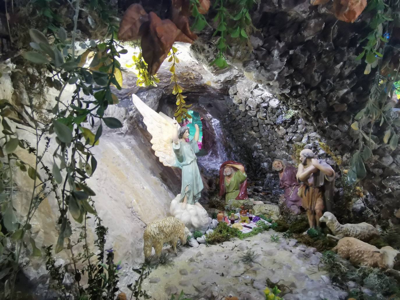 El colegio La Salle se inspira en Gaudí para su belén