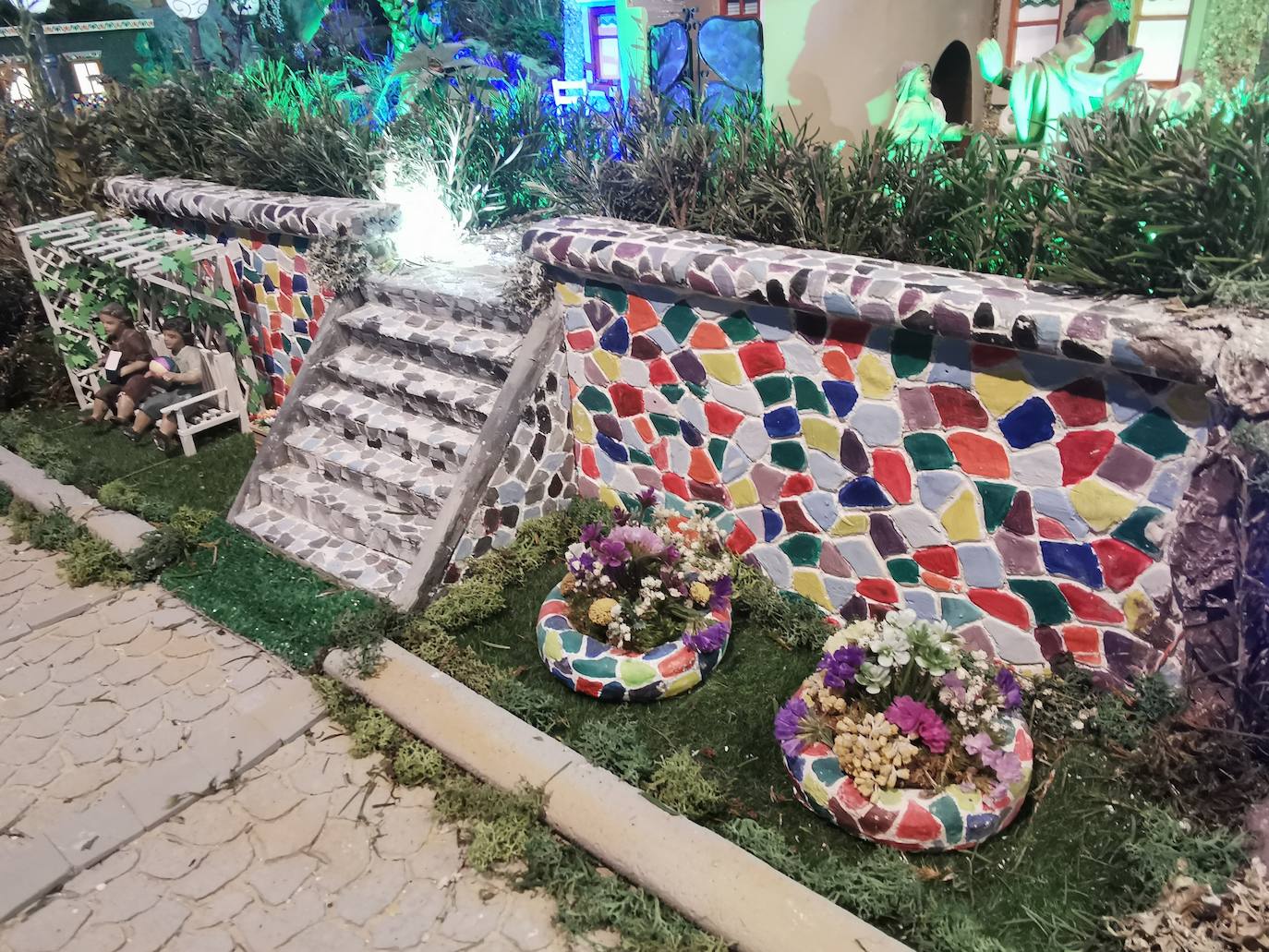 El colegio La Salle se inspira en Gaudí para su belén