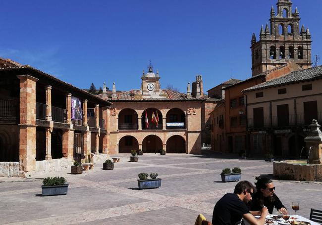 Plaza Mayor de Ayllón.