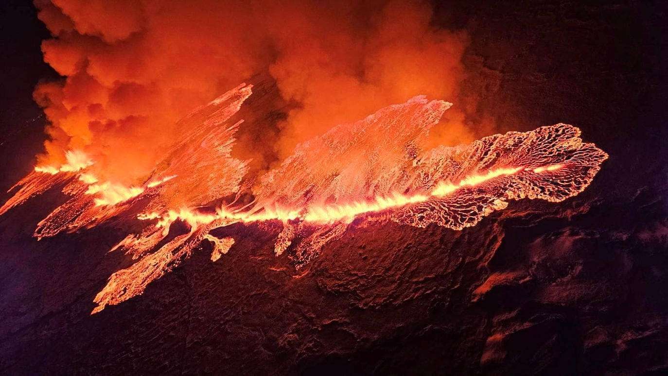 Las imágenes de la erupción del volcán en la ciudad islandesa de Grindavik