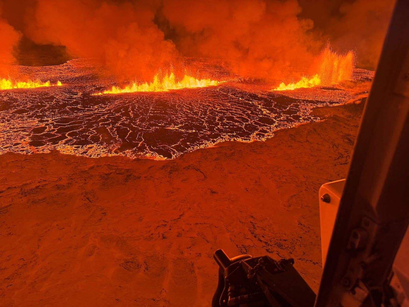 Las imágenes de la erupción del volcán en la ciudad islandesa de Grindavik