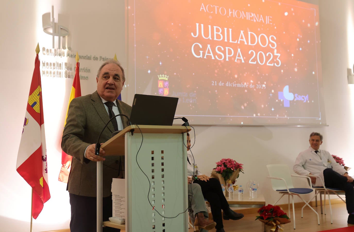 Un homenaje en el Hospital Río Carrión a 55 profesionales