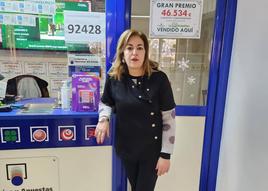 Inés Quijano, que regenta el punto de venta de lotería en Saldaña.