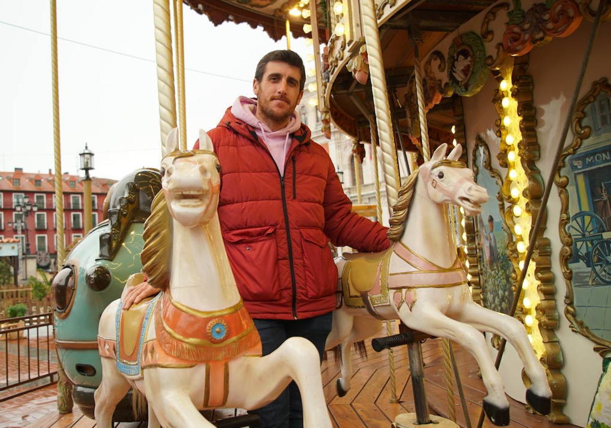 Juan Carlos Clemente Ortega, en el carrusel de la Plaza Mayor de Valladolid.