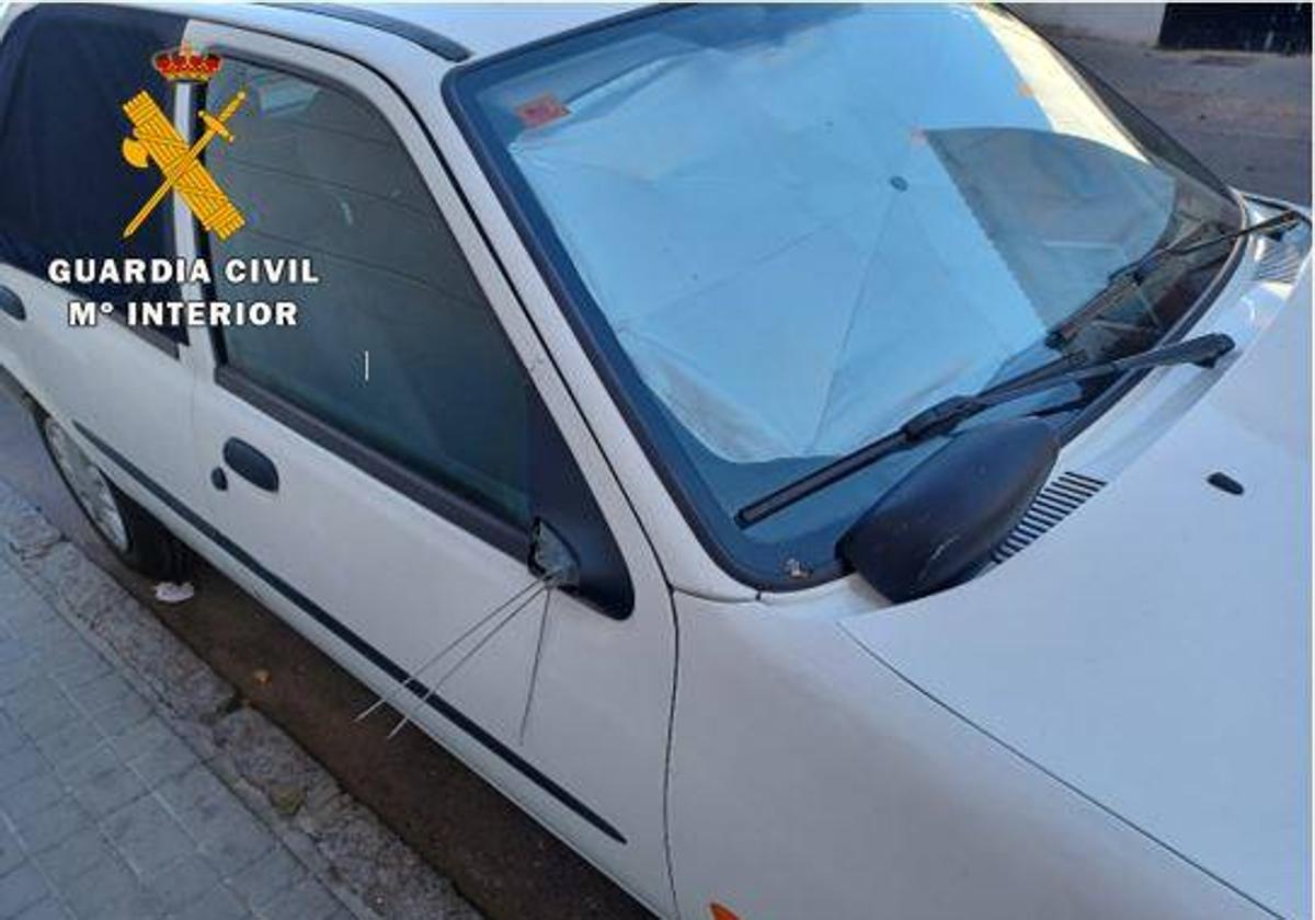 Detenido por romper los retrovisores de cuatro coches aparcados en Laguna