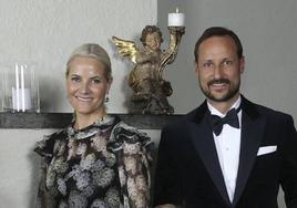 La princesa Mette Marit junto al Príncipe Haakon.