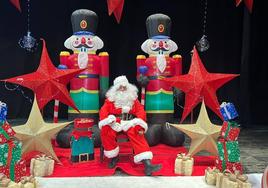 Papá Noel visitó este sábado a los niños y niñas de Olmedo.