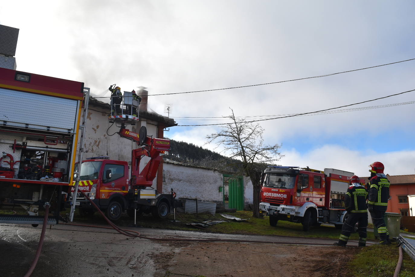 Incendio en una casa en Nogales de Pisuerga