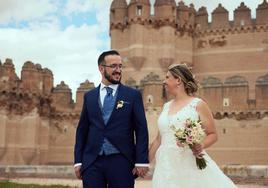 Silvia Villacorta y Mario Barbados, el día de su boda en Coca.