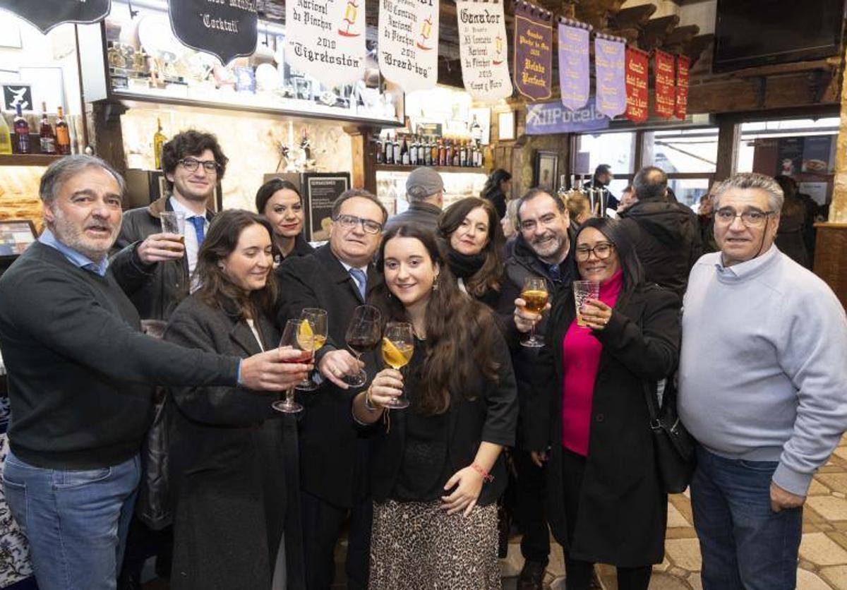 La familia San José celebra cada año el día de Navidad en un restaurante.