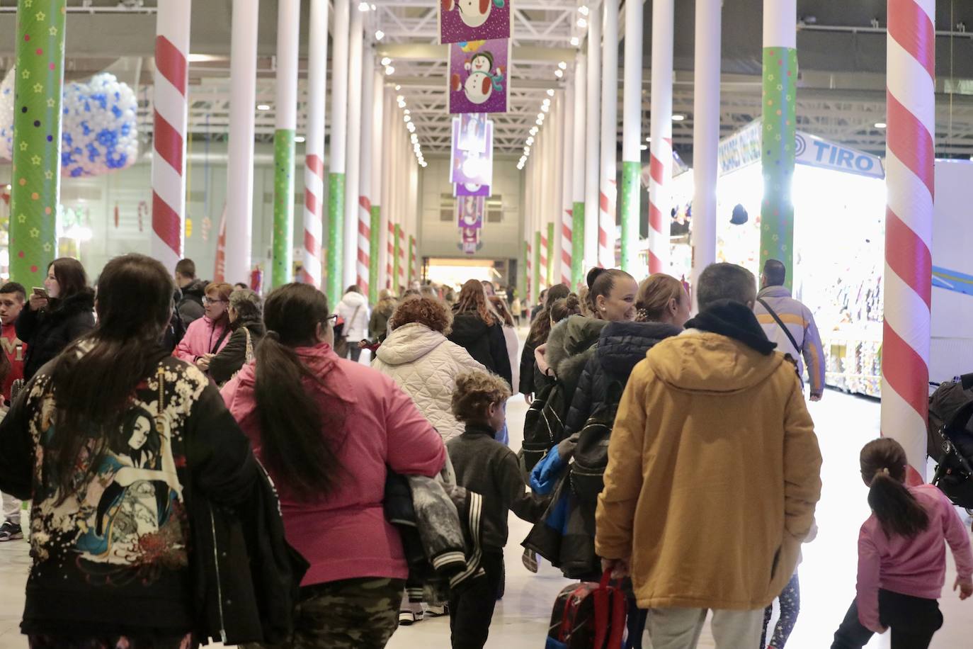 El ambiente de la Feria Navival, en imágenes