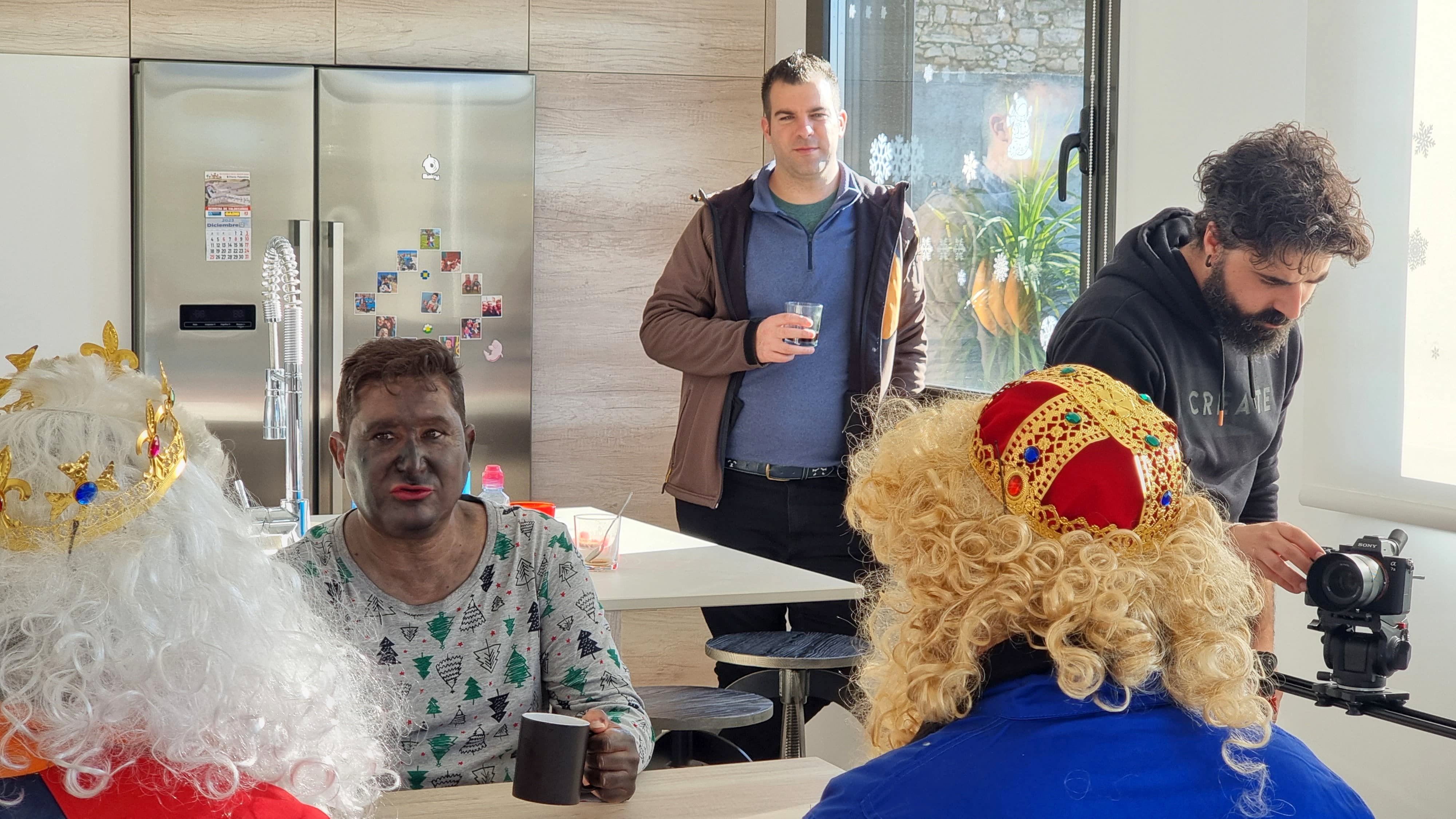 Herrera de Valdecañas arregla el trineo de Papá Noel