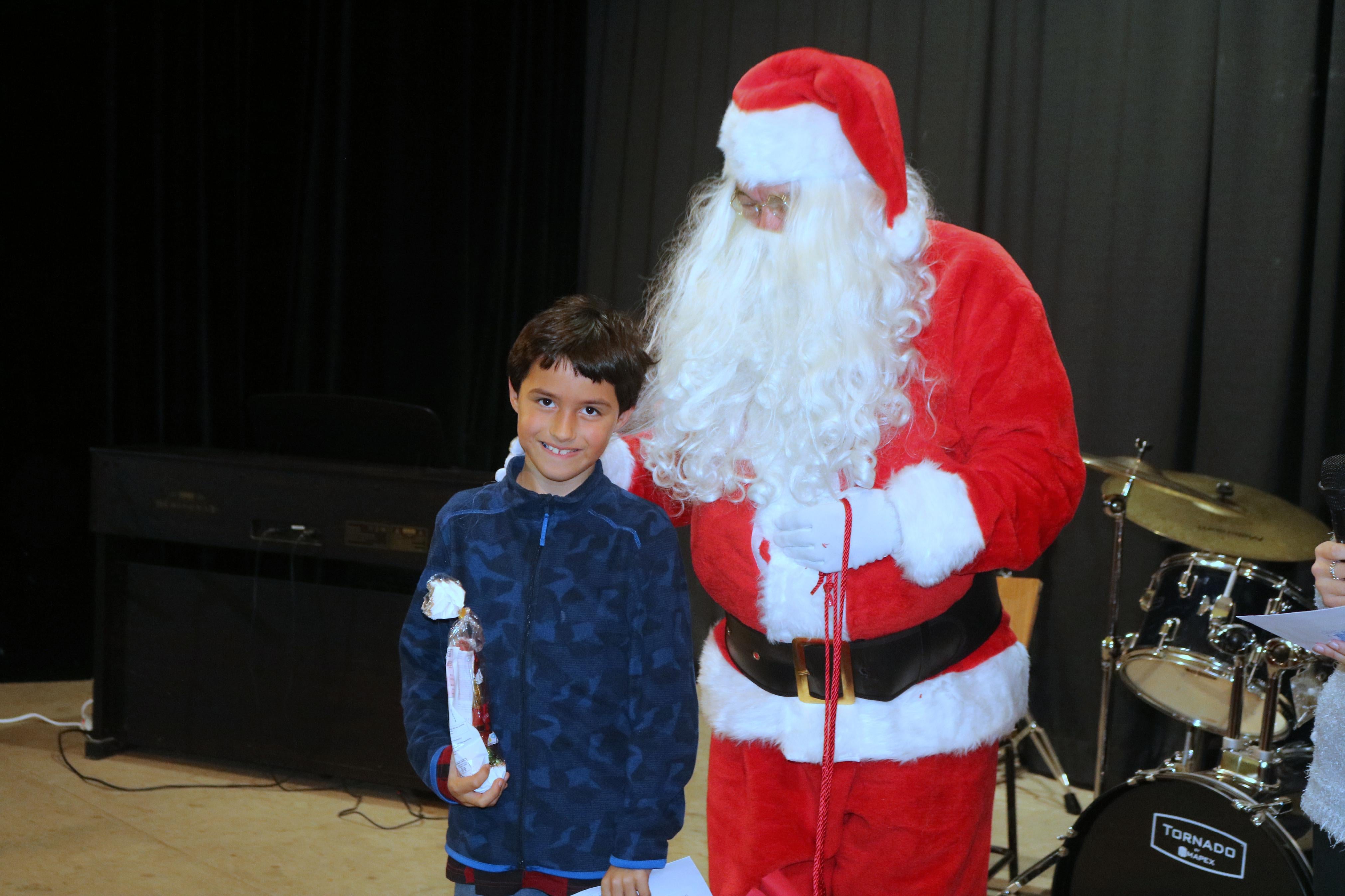 Papá Noel reparte ilusiones en Baltanás