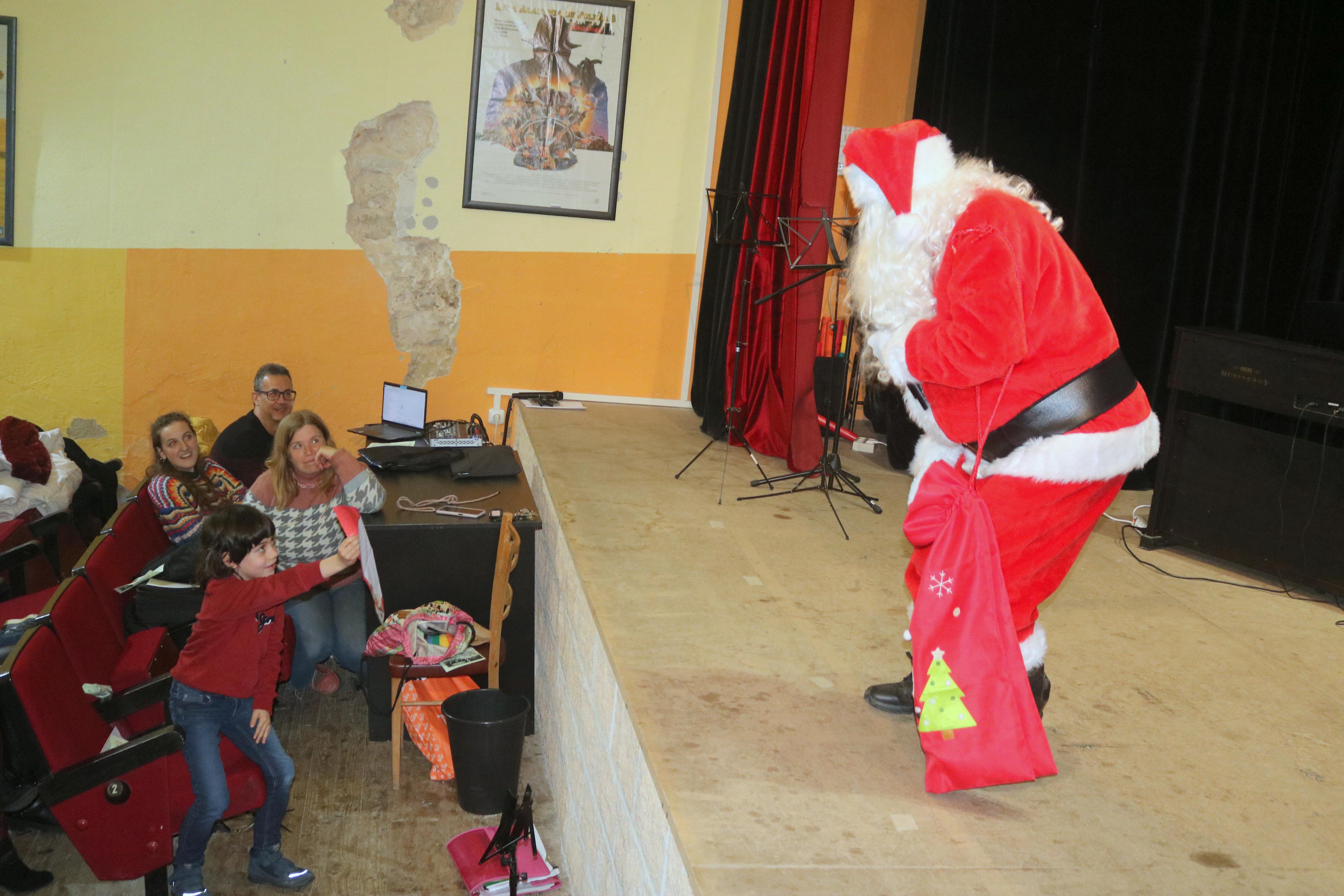 Papá Noel reparte ilusiones en Baltanás