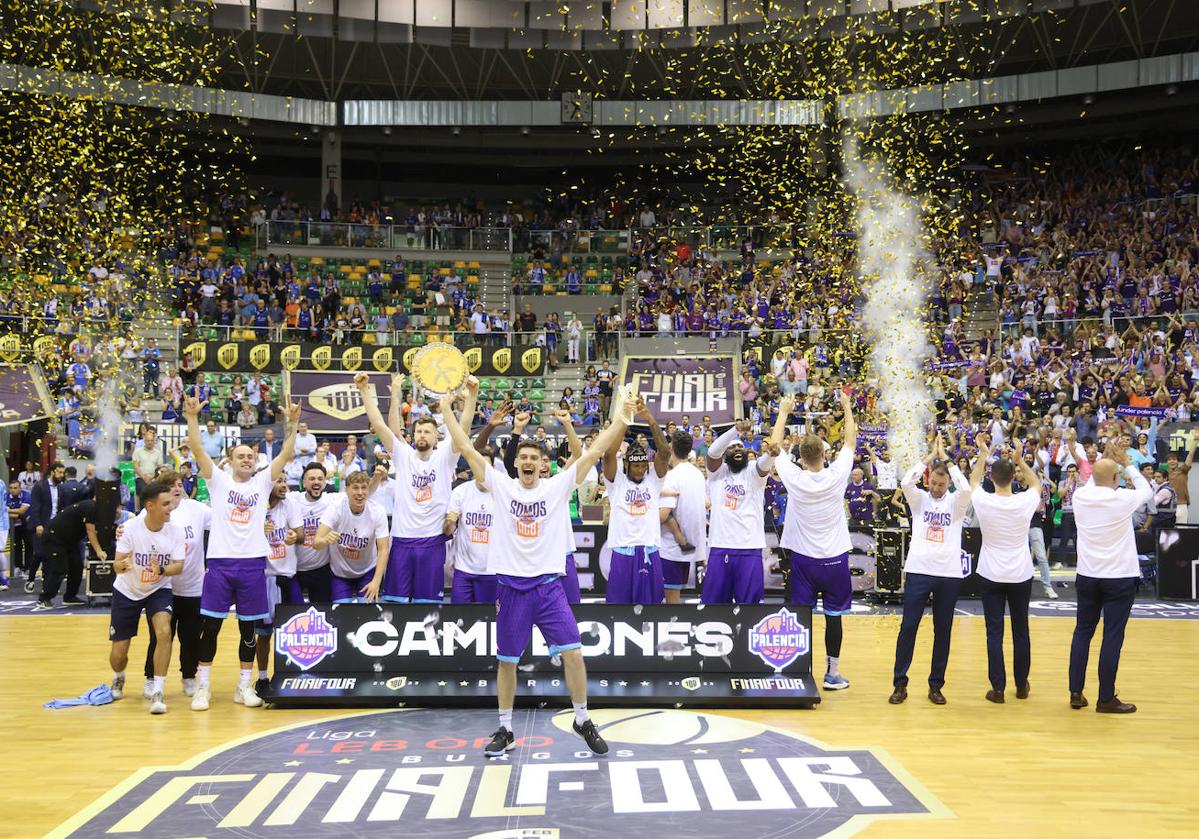 Celebración en Burgos del pase a la ACB, el pasado mes de junio.