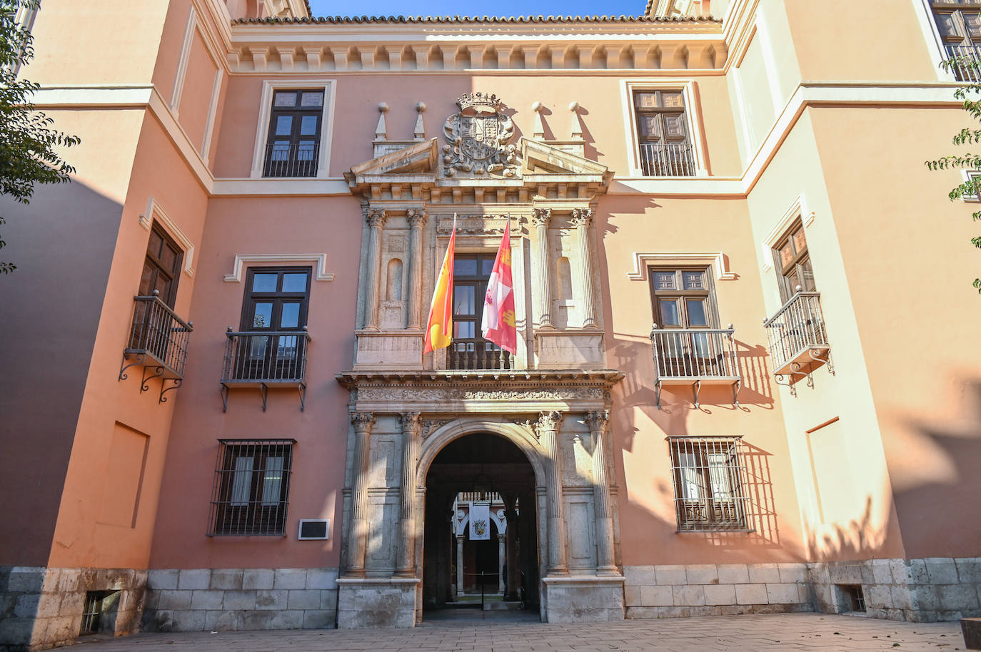 La noble historia de la calle San Ignacio, en imágenes