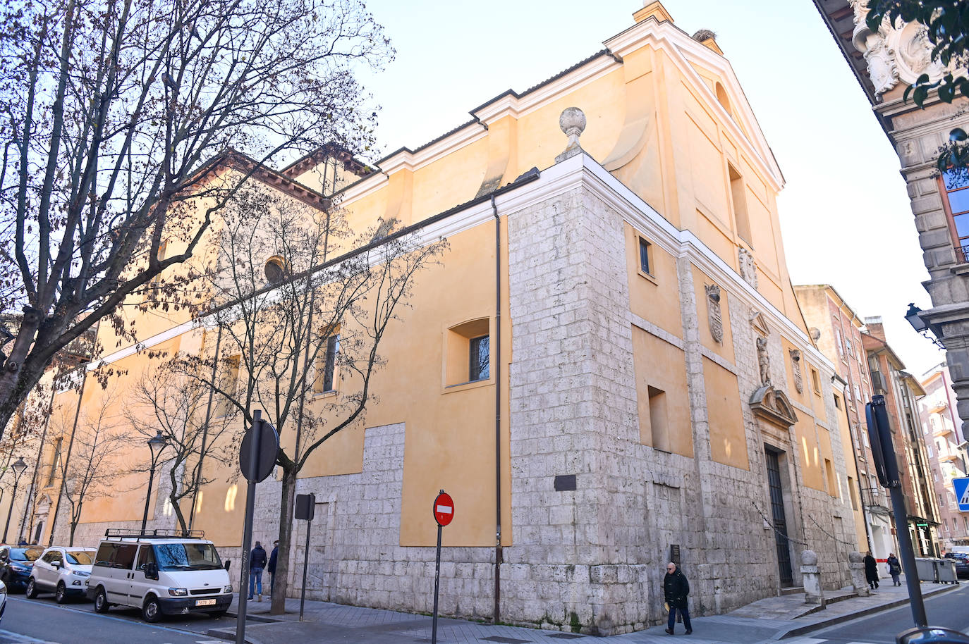 La noble historia de la calle San Ignacio, en imágenes