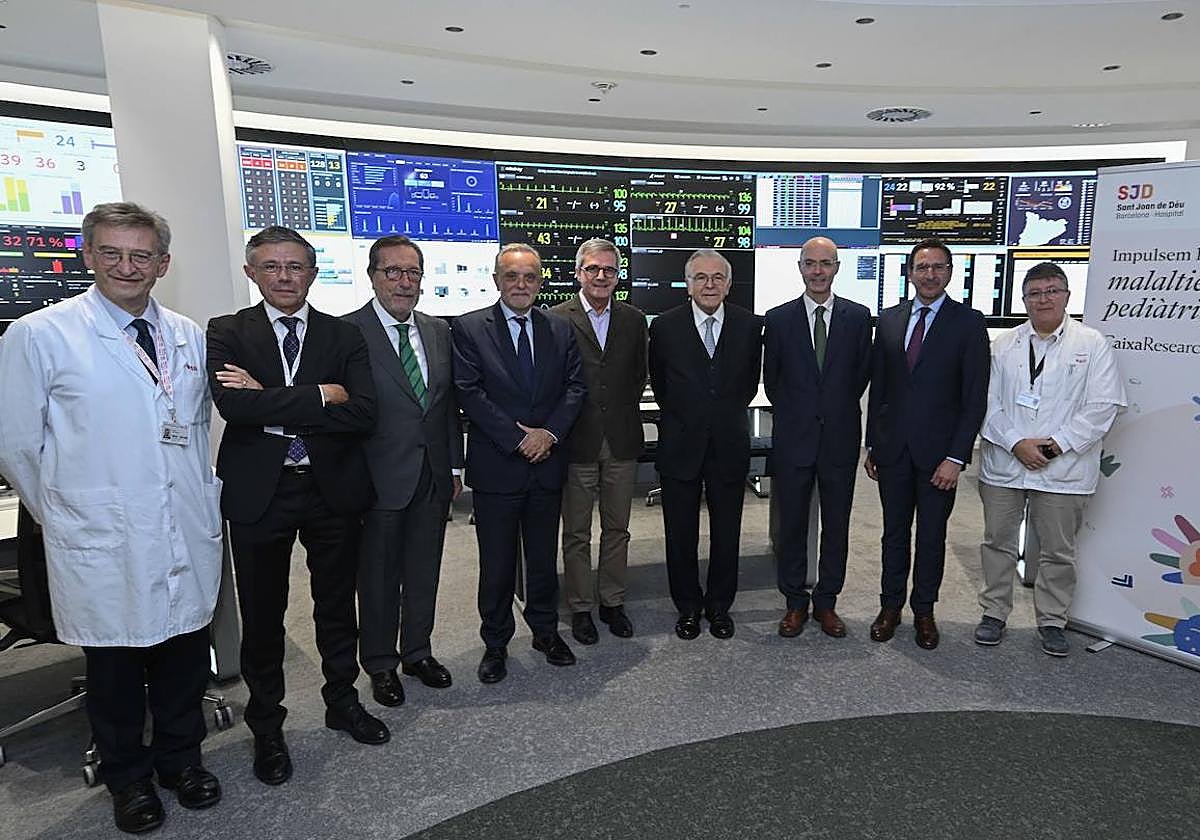 Miquel Pons, Joan Comella, Antonio Vila, Manel del Castillo, Joaquim Erra, Isidro Fainé, Emili Bargalló, Ignasi López, y Francesc García.