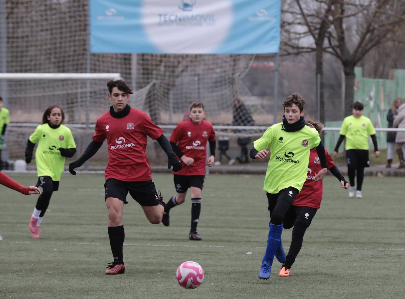 En imágenes, la fiesta del fútbol en Laguna de Duero al estilo Kings Leage