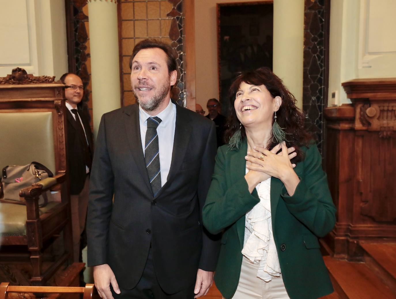 Ministros vallisoletanos. Óscar Puente y Ana Redondo en su último pleno como concejales del Ayuntamiento de Valladolid. El número 1 y 2 del Grupo Socialista municipal renunciaron a su acta de concejal para pasar a formar parte del Consejo de Ministros del gobierno de Pedro Sánchez